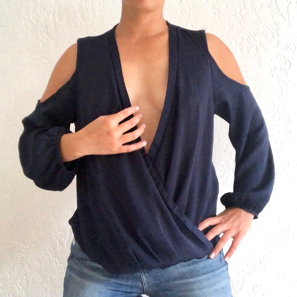 Anthro San Souci Cold Shoulder Draped Front Top M